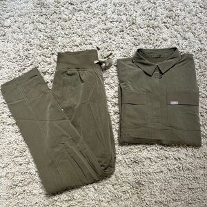 Figs scrub set. Unique style. Army green.